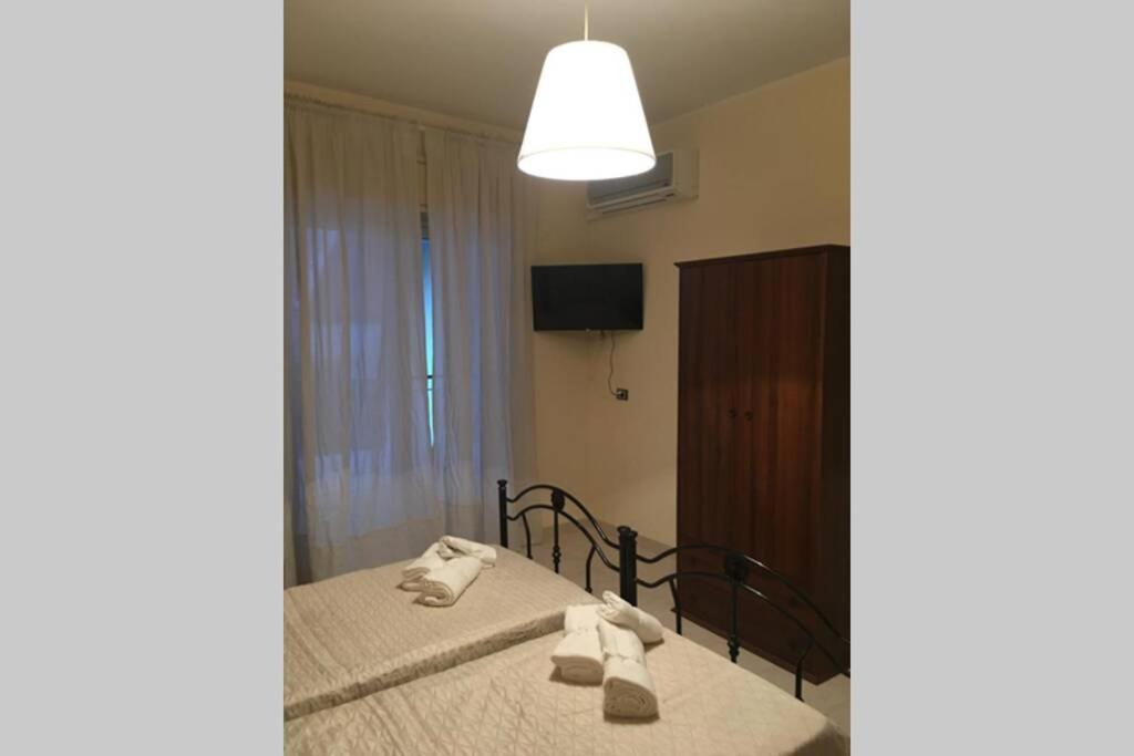 Casa Vacanze, A Due Passi Da Taormina Letojanni Ngoại thất bức ảnh