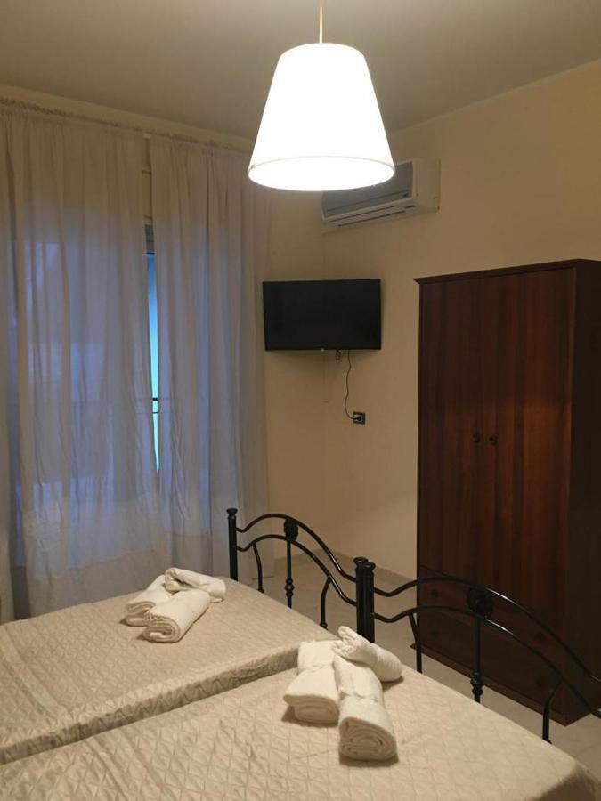 Casa Vacanze, A Due Passi Da Taormina Letojanni Ngoại thất bức ảnh